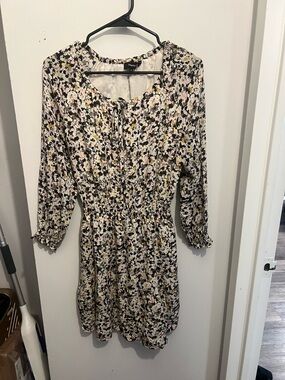 Theory Long-Sleeve Floral Tie-Neck Dress in Black and Cream